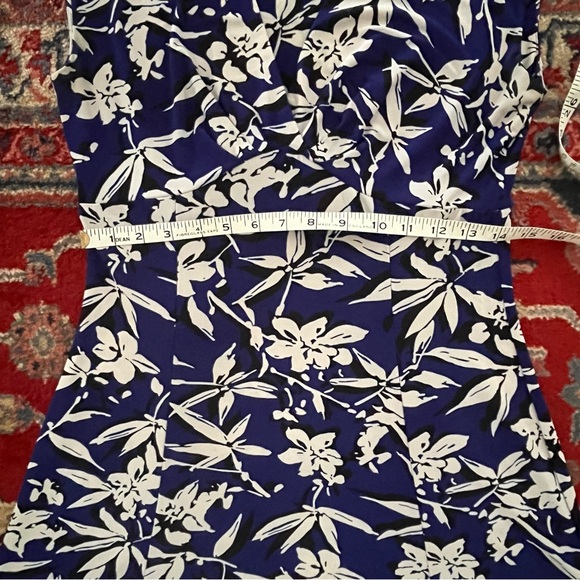 Floral Blue Midi Flared Sleeveless Dress - Picture 3 of 8